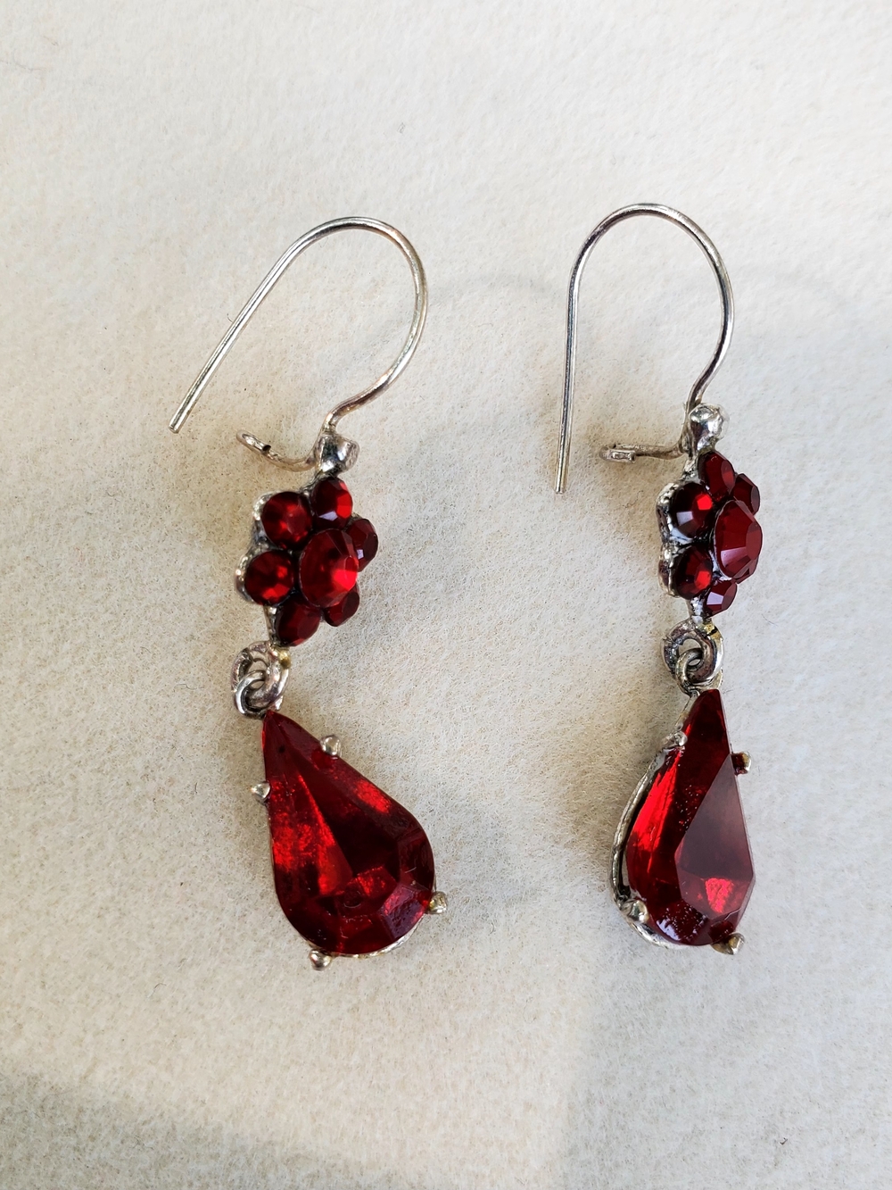 Red Teardrop & Floral Crystal Drop Earrings - Women Jewelry - Picture 3 of 10